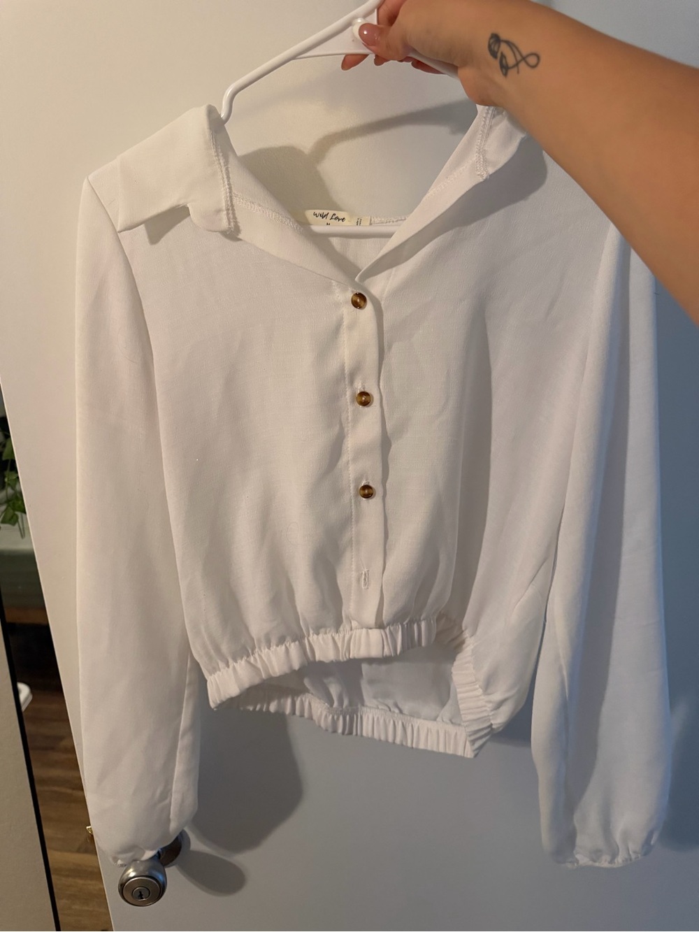 Rue21 White Cropped Button-Front Blouse with Tortoise Buttons
